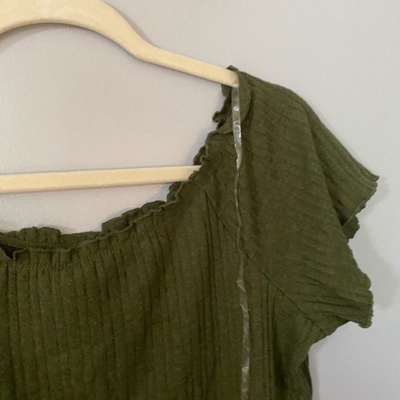 No boundaries ribbed olive top 3x - Picture 3 of 5